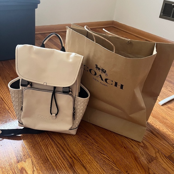 Coach Leather Backpack UNISEX - Picture 1 of 4
